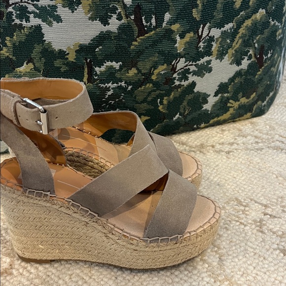 Dolce Vita Suede espadrille Wedge Sandals - Picture 1 of 3